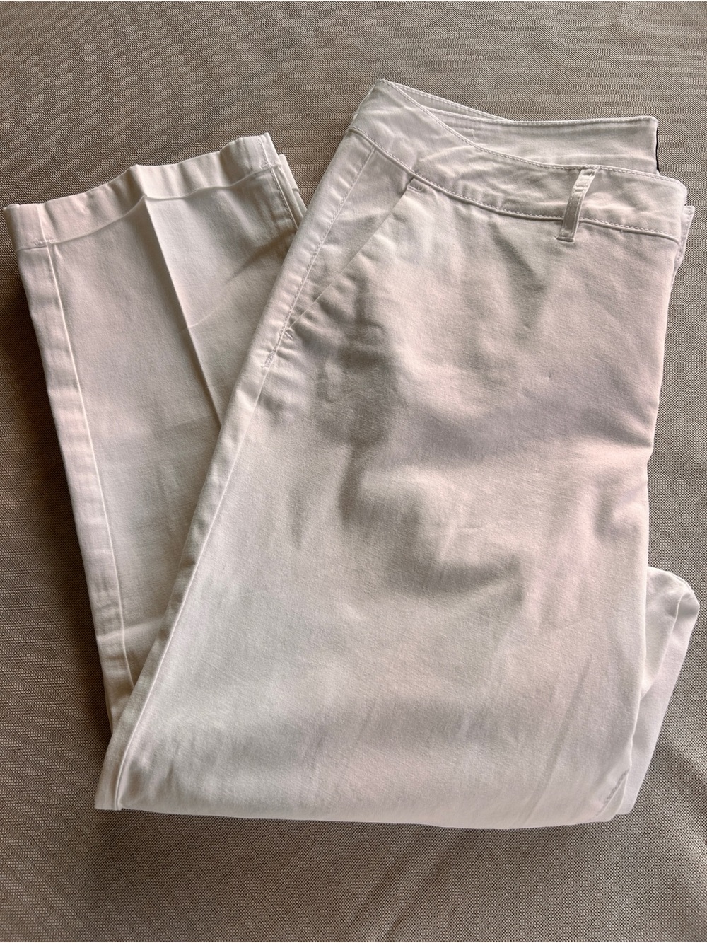 JAG Classic White Cropped Pants - Size 10